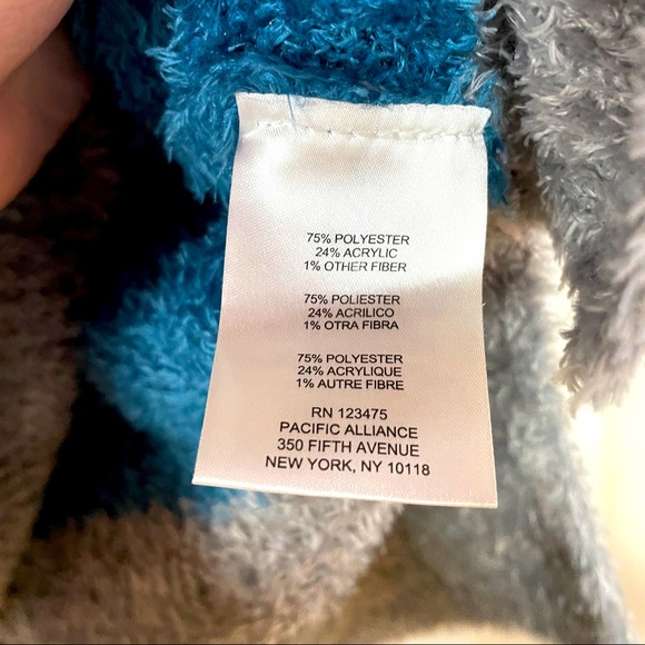 Ellen Tracy Fuzzy Blue Gray Stripe Sweater Sz S Soft - Picture 3 of 5